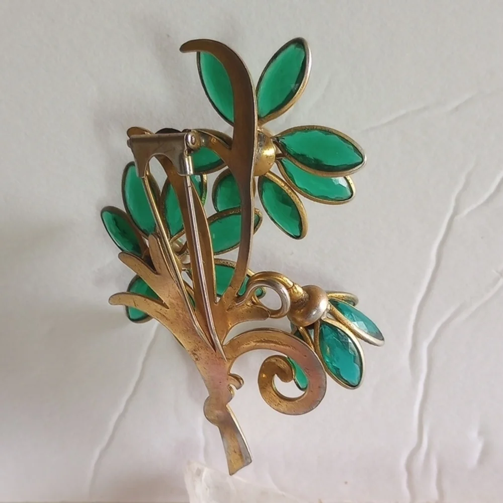 ELEGANT FACETED GREEN GLASS HAIR CLIP FLOWERS DESIGN
